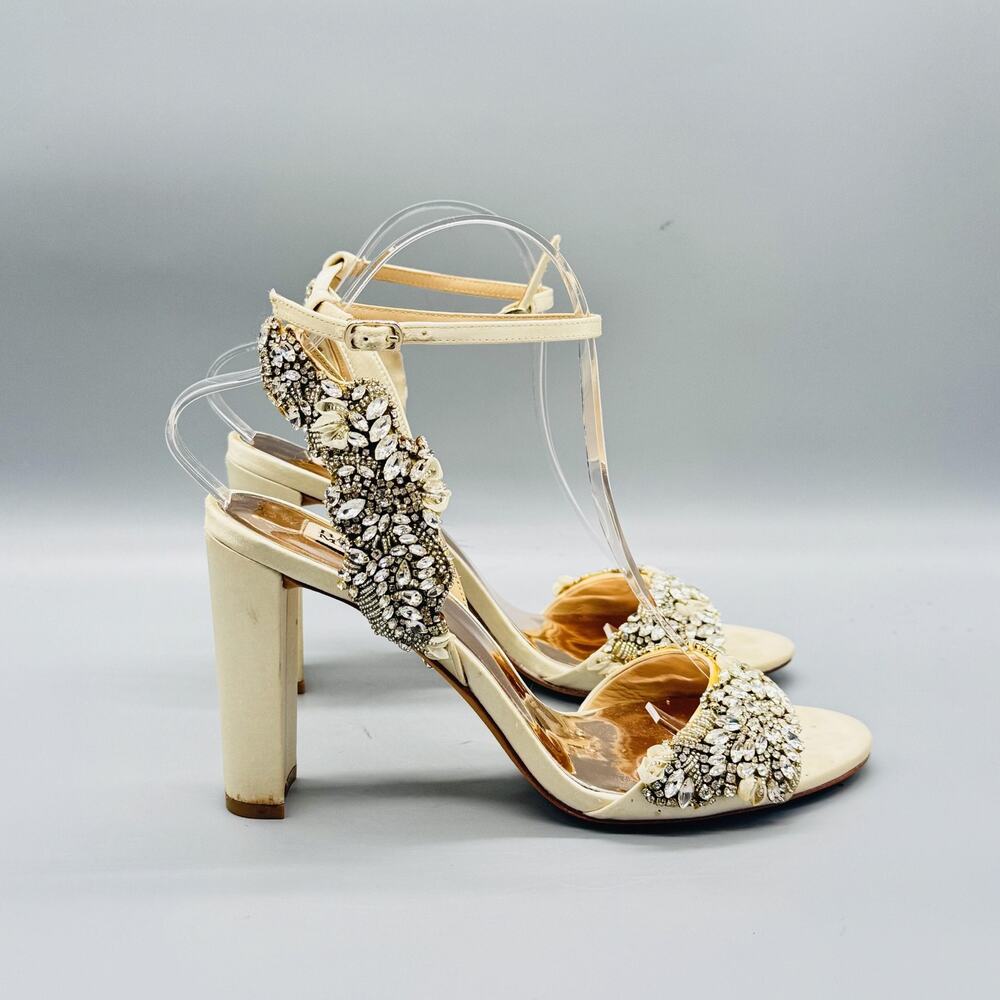 Badgley Mischka Shoes Womens 6 White Strappy Block Heel Rhinestone Sandals